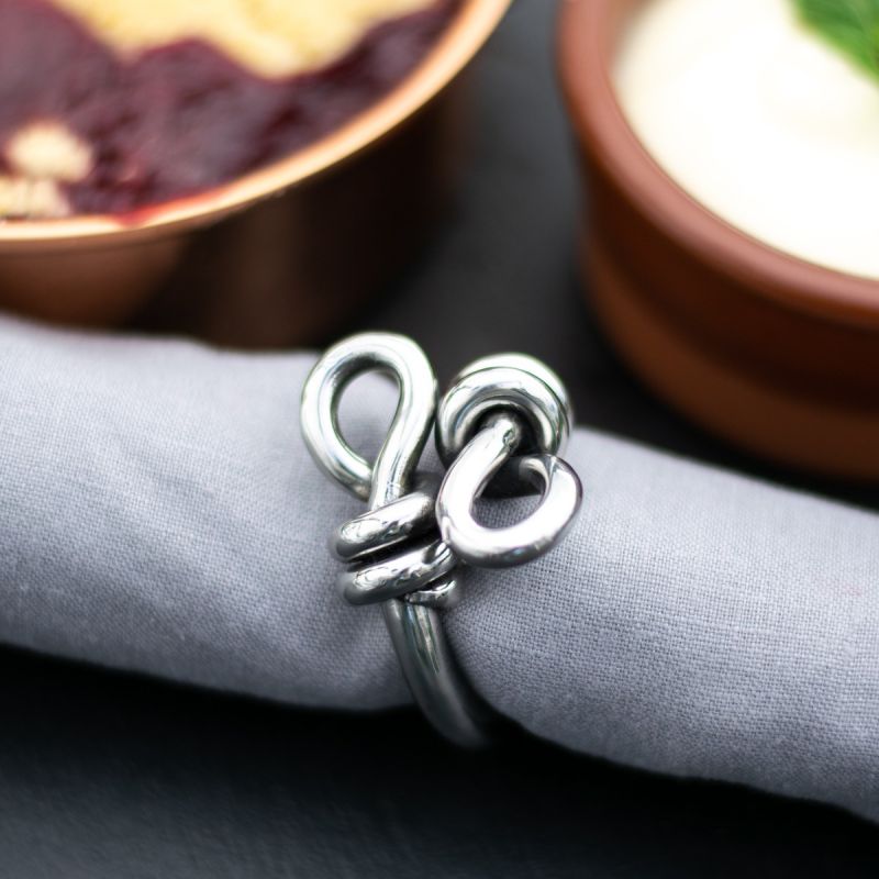 Single Polished Knot Napkin Ring